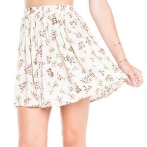 NWOT 💕Brandy Melville Skirt💕